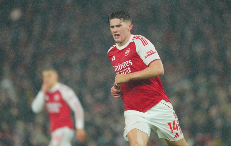 埃布埃：约克雷斯需要队友更多地支援 今年阿森纳将夺得英超冠军