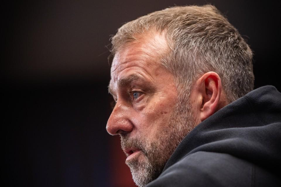 九游下载入口-2选1，巴萨功勋或离队！为了世界杯，1700万年薪不要？弗里克铁血